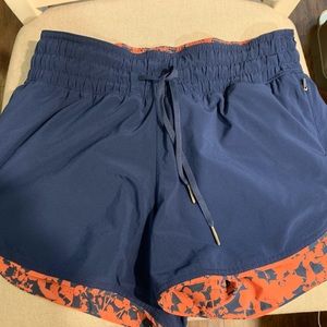 Reversible Lululemon Shorts in great condition!